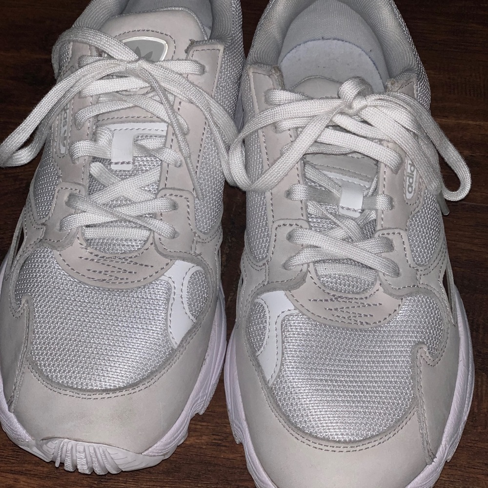 Adidas Falcon